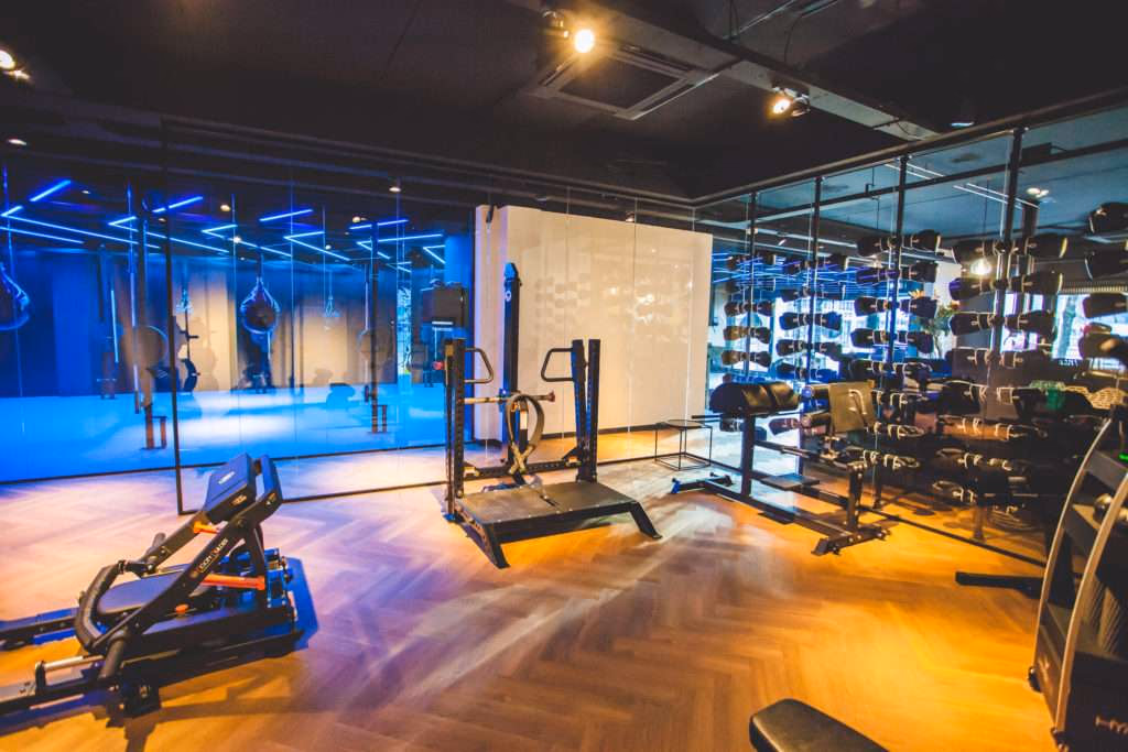 Urban boxing boutique LUCIE met LED-lijnen in Rotterdam